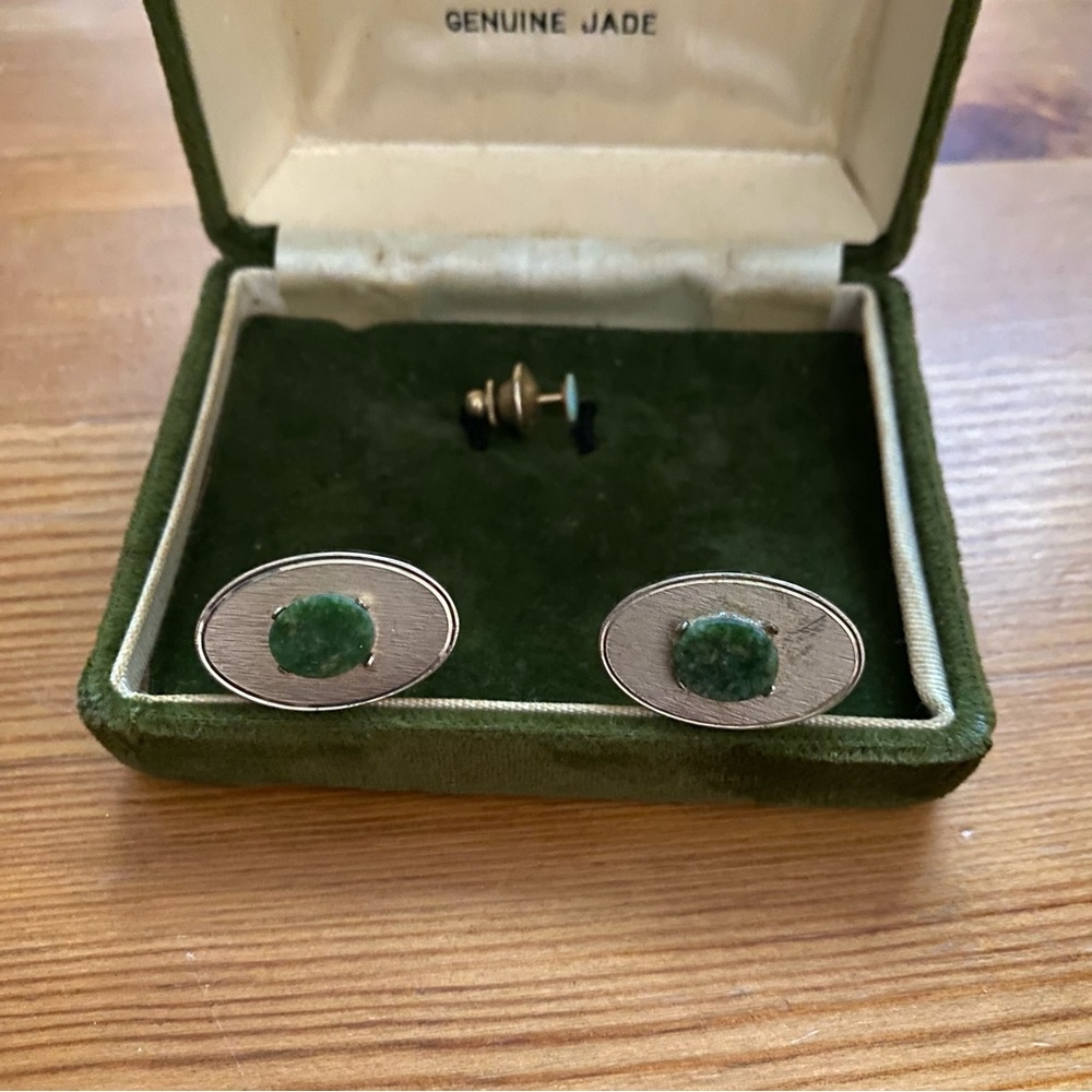 Vintage DANTE Gold Tone Cufflinks & Tie Tack Set with Genuine Jade In Velvet Box - Picture 7 of 16